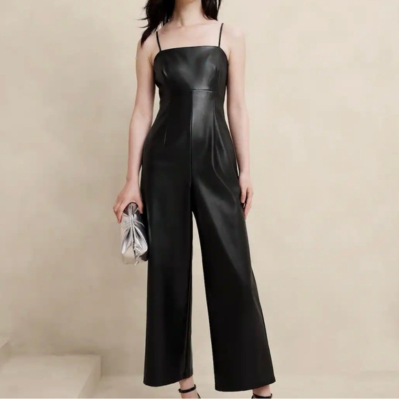 VEGAN LEATHER JUMPSUIT SIZE 2 PETITE - Picture 2 of 4